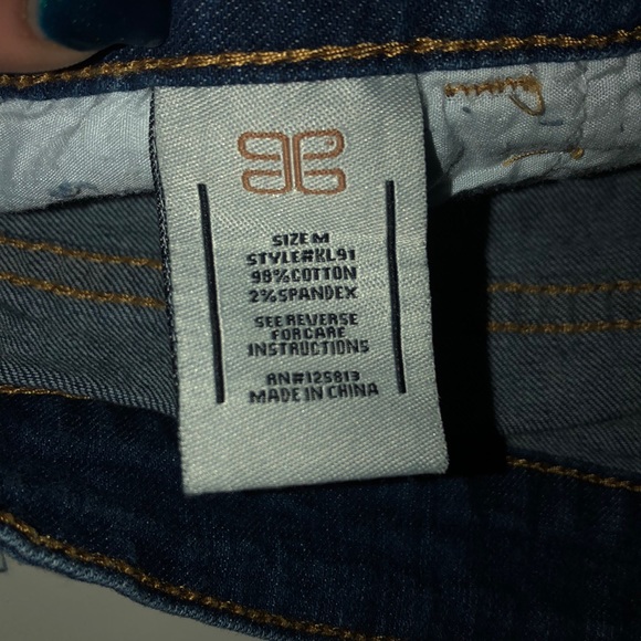 Americana Jean Shorts Stretchy Medium (Sz 5-7) - Picture 2 of 4